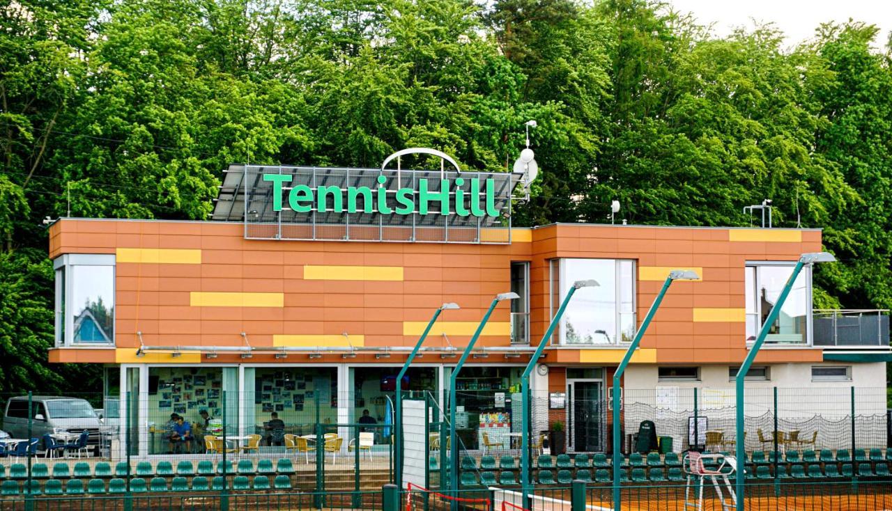 Tennishill ฮาวิรอฟ ภายนอก รูปภาพ