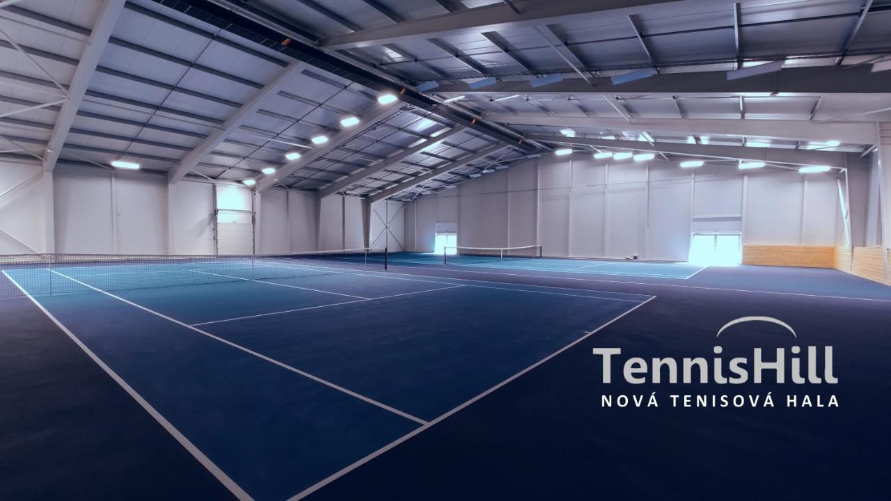 Tennishill ฮาวิรอฟ ภายนอก รูปภาพ